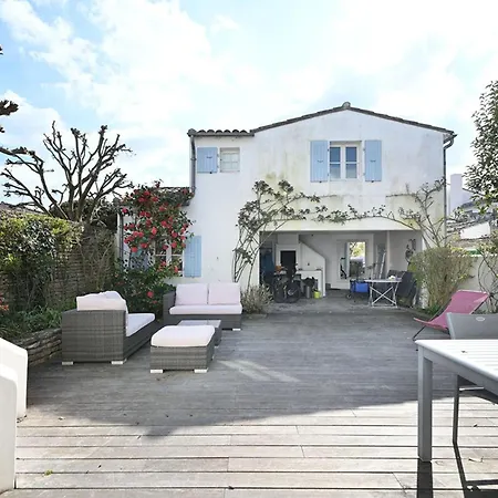 Holiday home Maison De Village Charme Ile - Fr-1-434-121 *