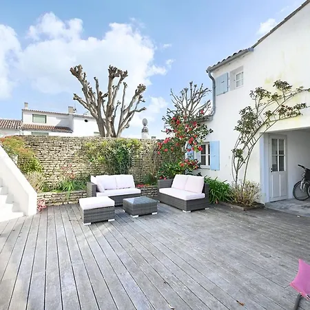 Holiday home Maison De Village Charme Ile - Fr-1-434-121